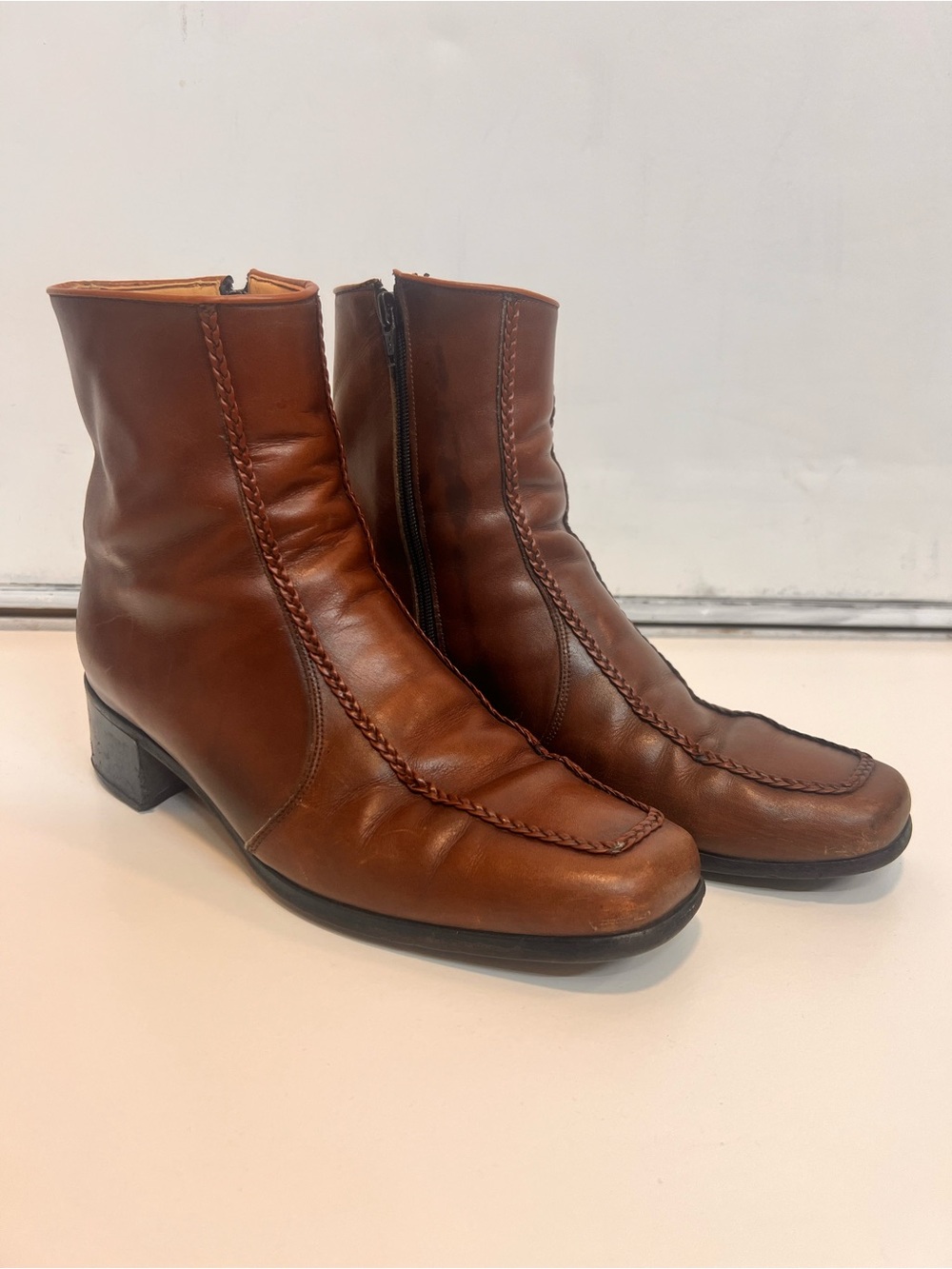 Florsheim Imperial, brown leather upper, Vintage 1970s zipper ankle boot